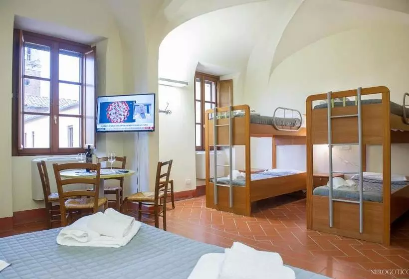 スタンダードルーム, Chiostro Delle Monache Hostel Volterra