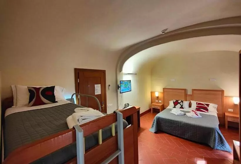 スーペリアの４人部屋, Chiostro Delle Monache Hostel Volterra