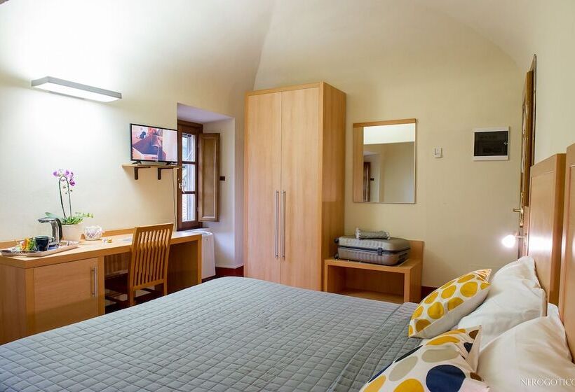 غرفة سوبيريور, Chiostro Delle Monache Hostel Volterra