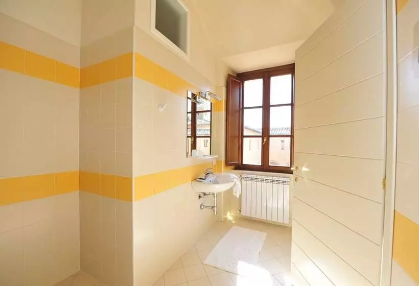 スーペリアの４人部屋, Chiostro Delle Monache Hostel Volterra
