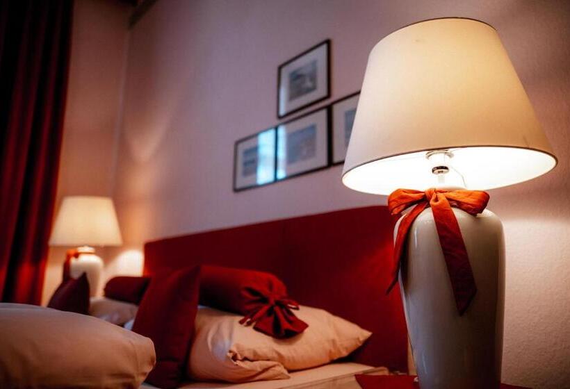 غرفة قياسية, Der Schwan