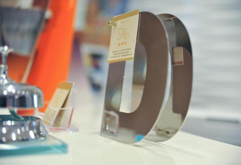 스탠다드 트리플 발코니 룸, Dori