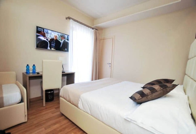 스탠다드 트리플 발코니 룸, Dori