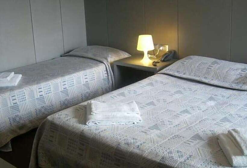 スタンダードトリプルルーム, Europa