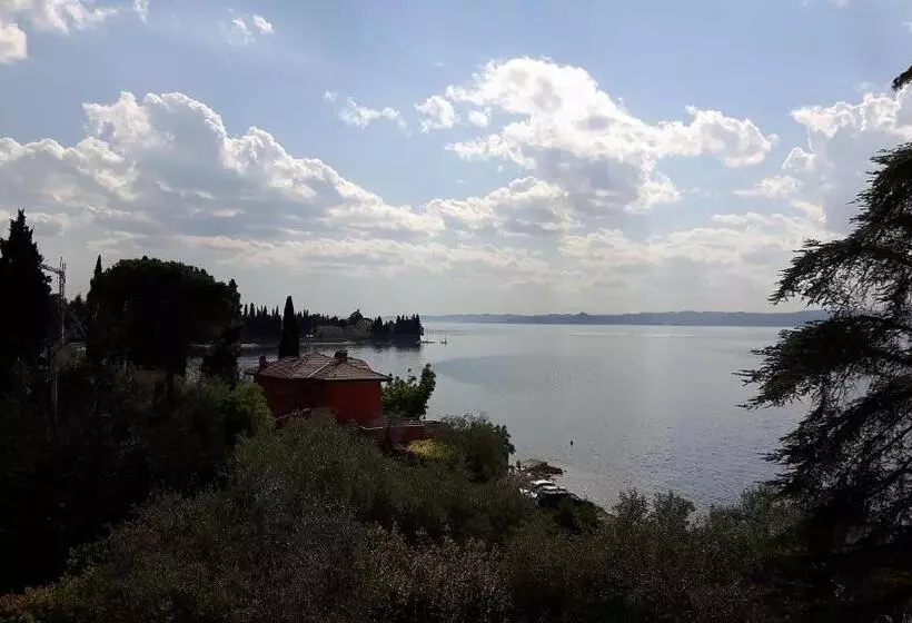 Superior room with lake view, Galvani