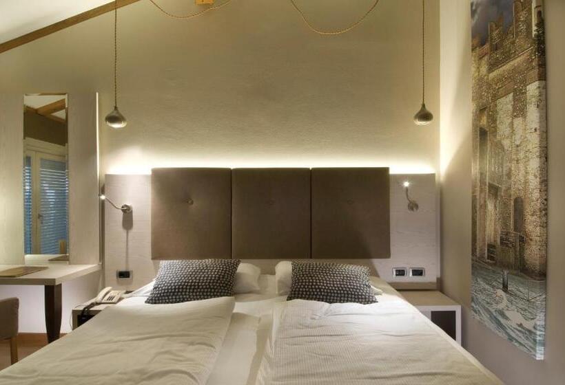 غرفة سوبيريور إطلالة على البحيرة, Galvani