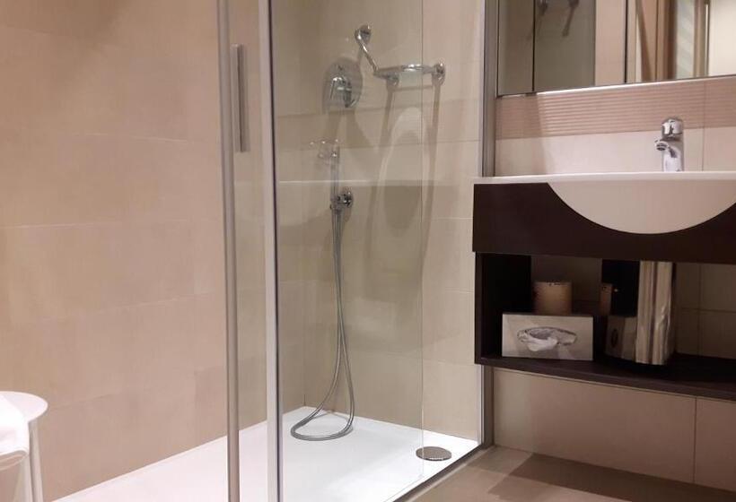 غرفة قياسية ثلاثية, Galvani