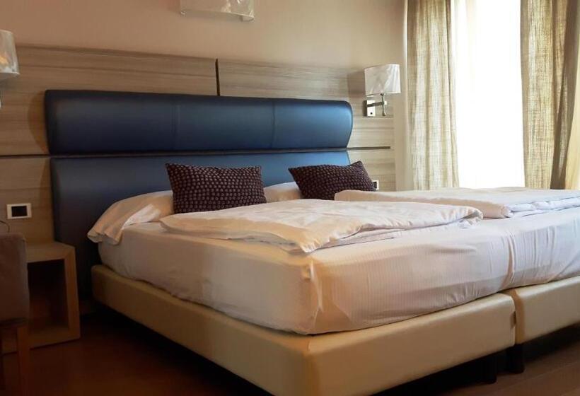 غرفة قياسية مزوَّدة بشُرفة, Galvani