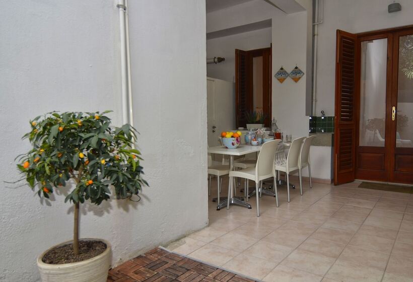 Апартаменты 2 Спальни, Il Vicolo B&b