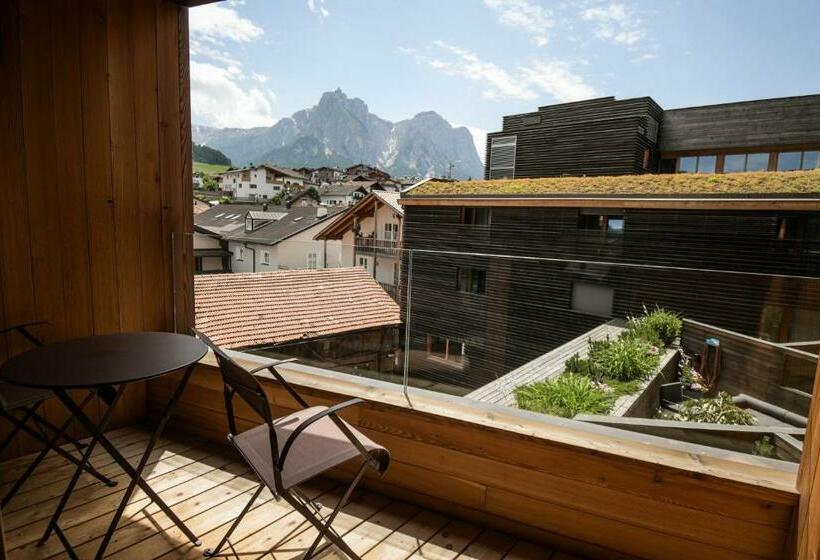 اتاق استاندارد یک نفره, Lamm