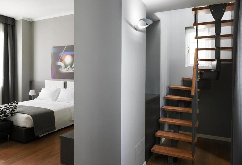 شقة غرفتين, Palace Suite