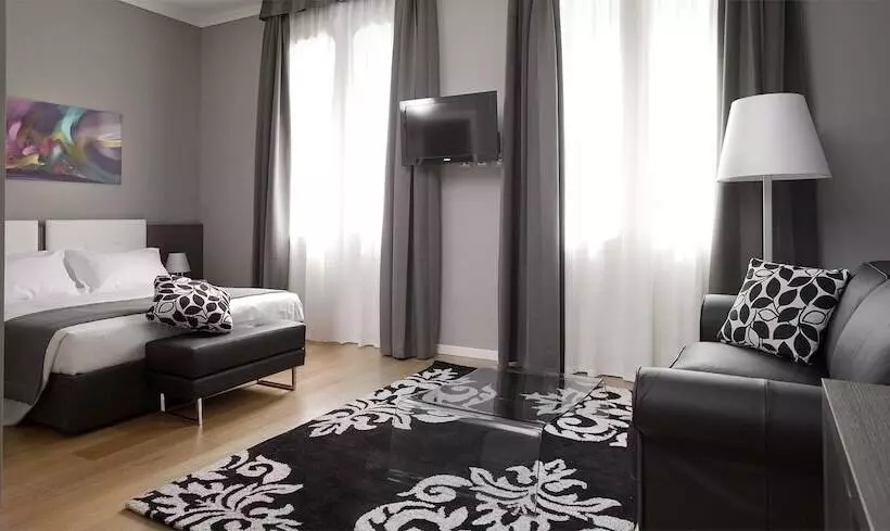 استودیوی استاندارد, Palace Suite