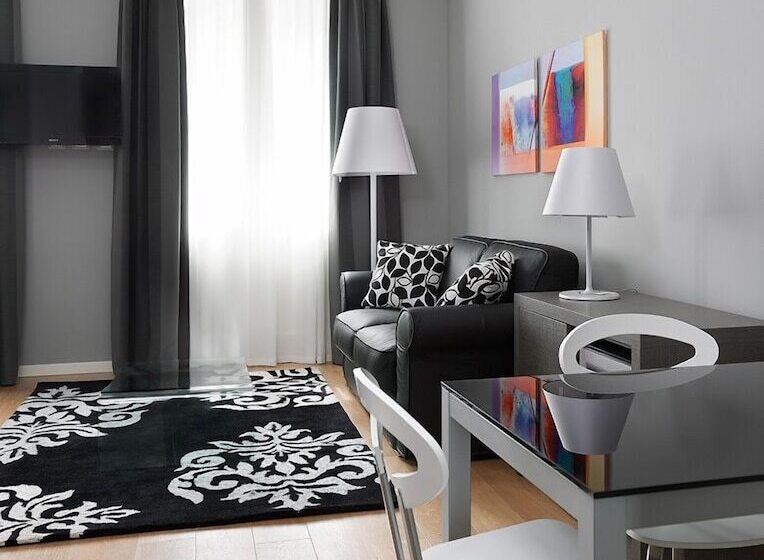 إستوديو قياسى, Palace Suite