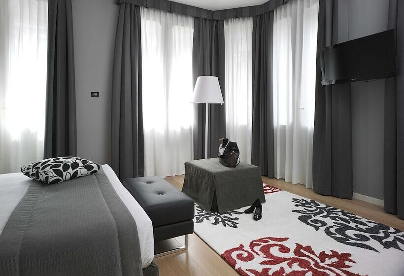 جناح إدارى, Palace Suite