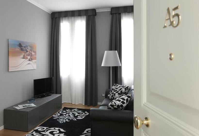 جناح إدارى, Palace Suite