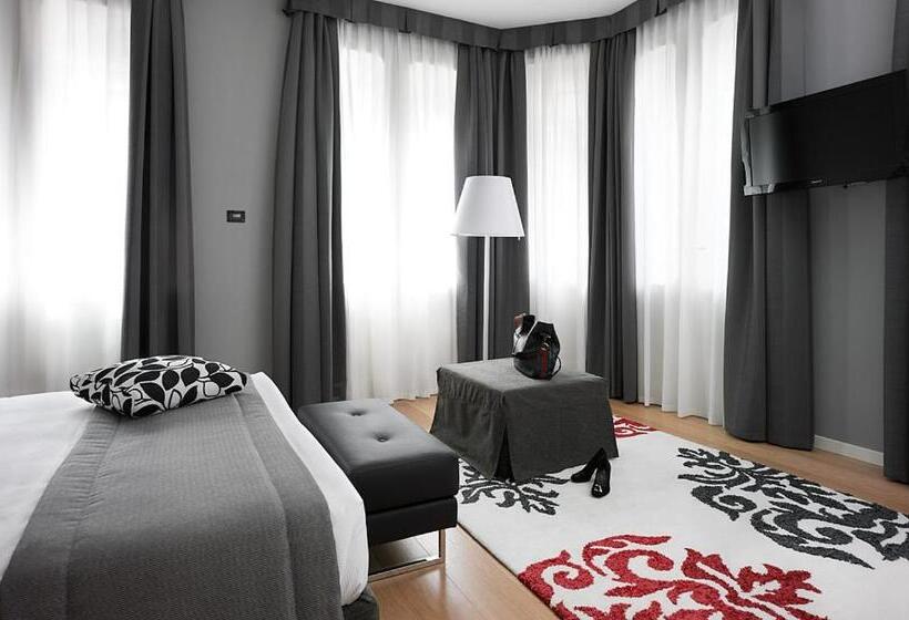 جناح إدارى, Palace Suite