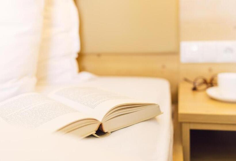 スタンダードシングルルーム, Post