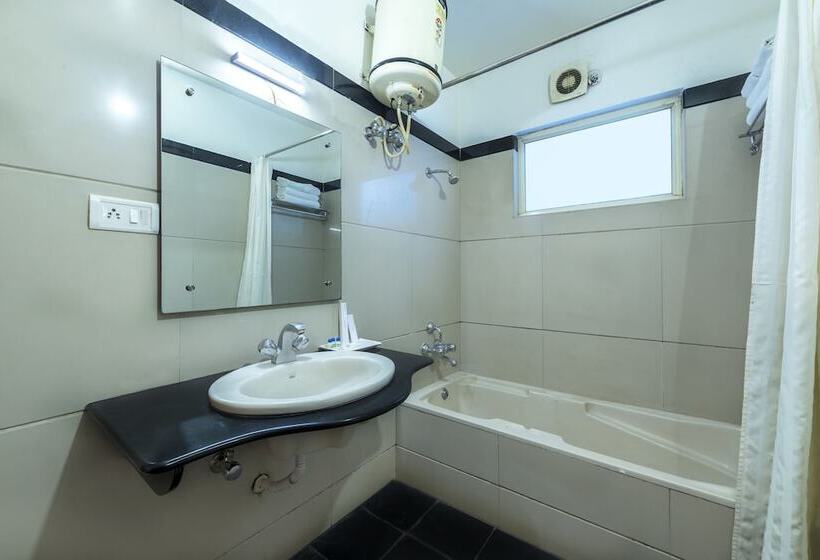 חדר דלוקס, Raj Comforts   Golf View