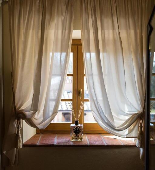 스위트, Relais La Costa Historical Residence