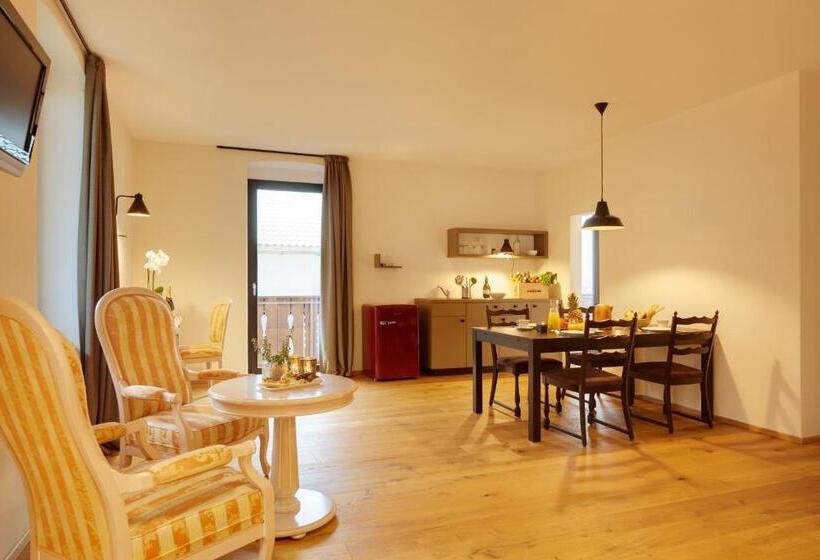 带1个卧室的高级公寓, Historic Guesthouse Bircher B&b Apartments By Sterzing