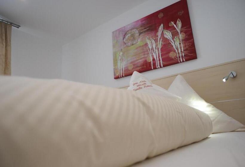 غرفة قياسية فردية, Restaurant Steuermann