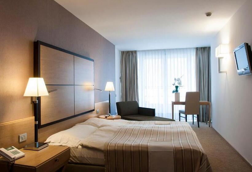 Классический Номер, Savoy