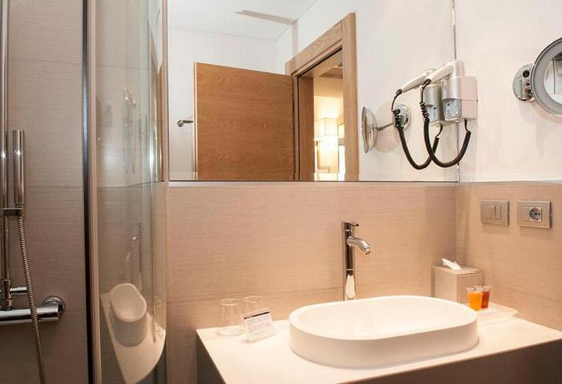 经典单人间, Savoy