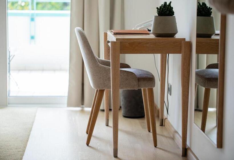 经典单人间, Savoy