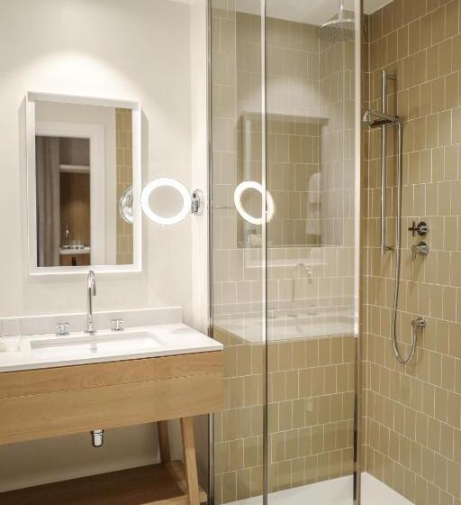 带阳台的高级房间, Savoy