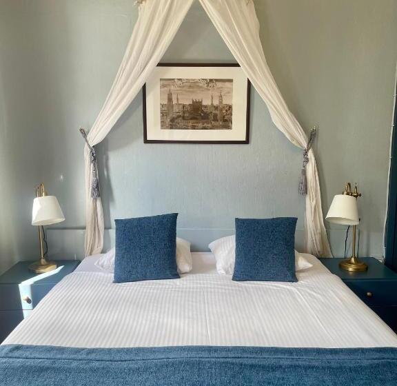 스탠다드 룸, Van Eyck