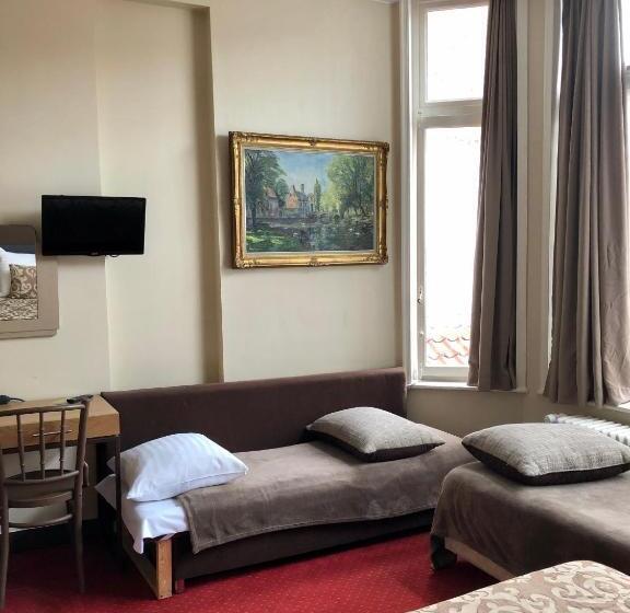 4인용 스탠다드 룸, Van Eyck