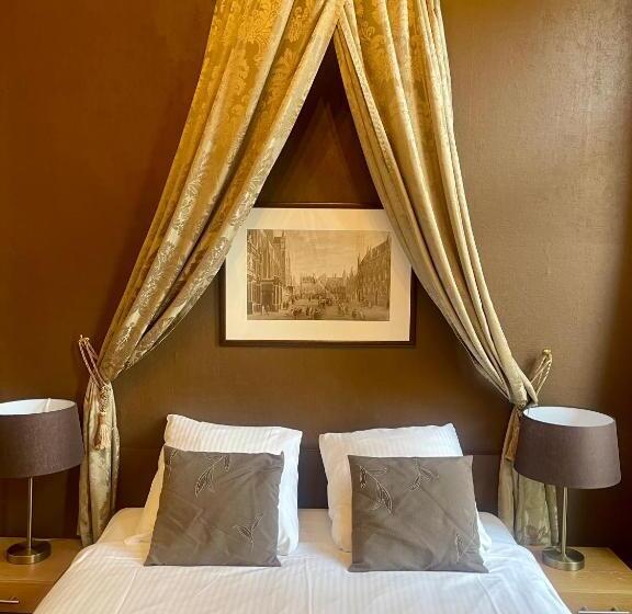 스탠다드 룸, Van Eyck