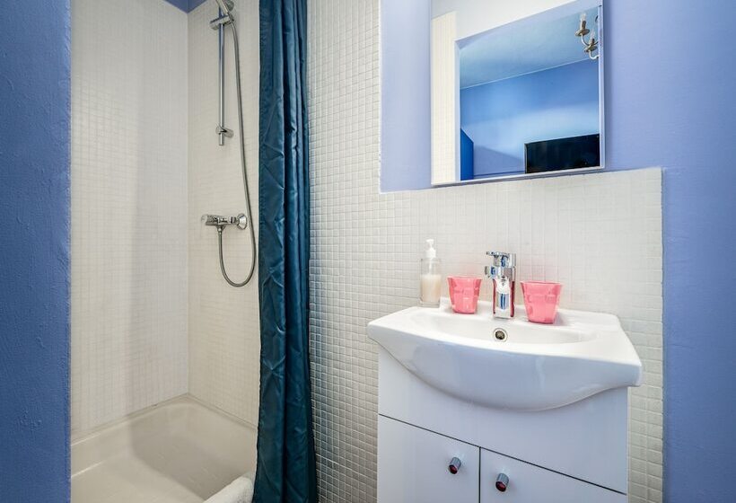 스탠다드 룸, Van Eyck