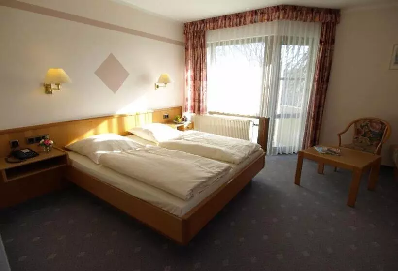 Standard Kolmen Hengen Huone Parveke, Landhaus Silbertanne