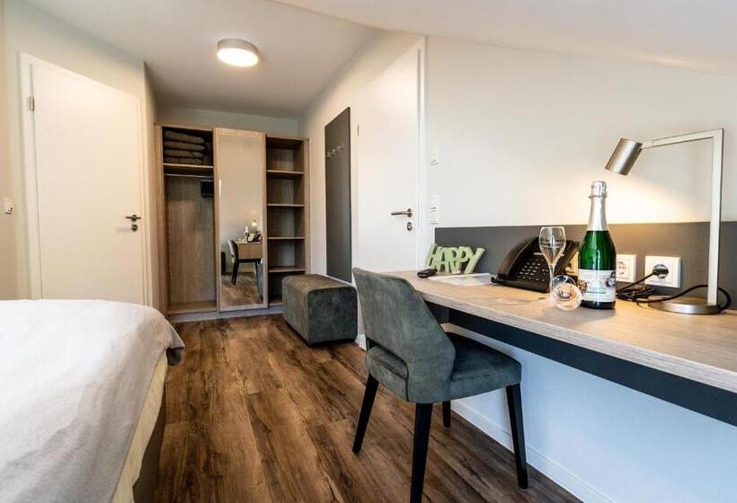 Апартаменты 1 Спальня Вид на Сад, Landhaus Silbertanne