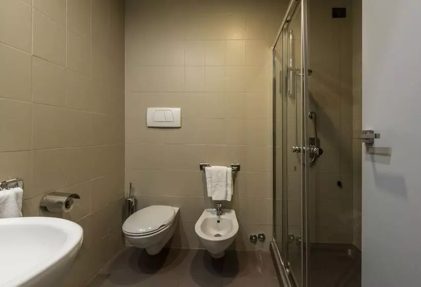 Standard Kolmen Hengen Huone, Mealba
