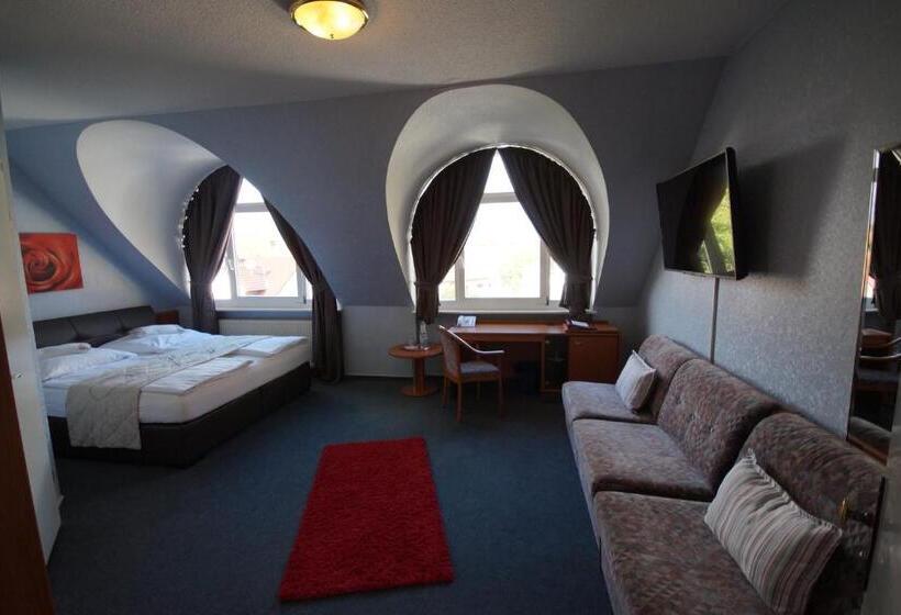 اتاق خانوادگی, Bauschheimer Hof