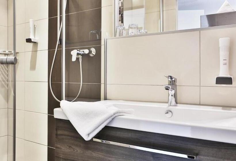 اتاق سوپریور, Bauschheimer Hof