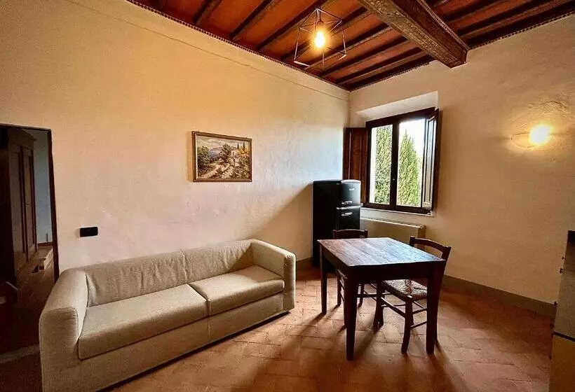 庭の見える１ベッドルームアパートメント, Villa Mucellena