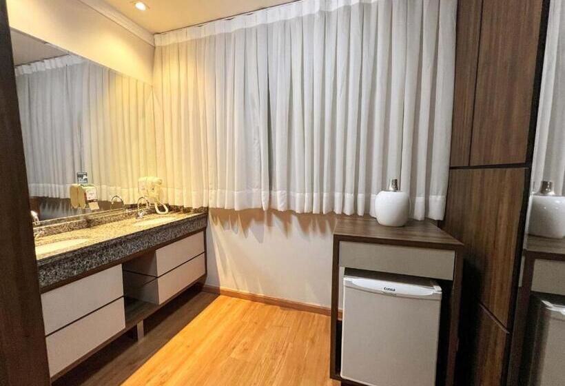 חדר סטנדרט, Goldmen Business Cianorte