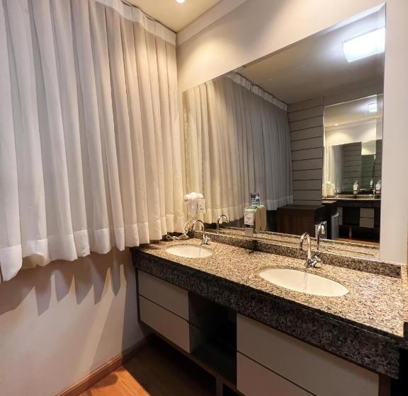 מיטת קינג בסוויטה, Goldmen Business Cianorte