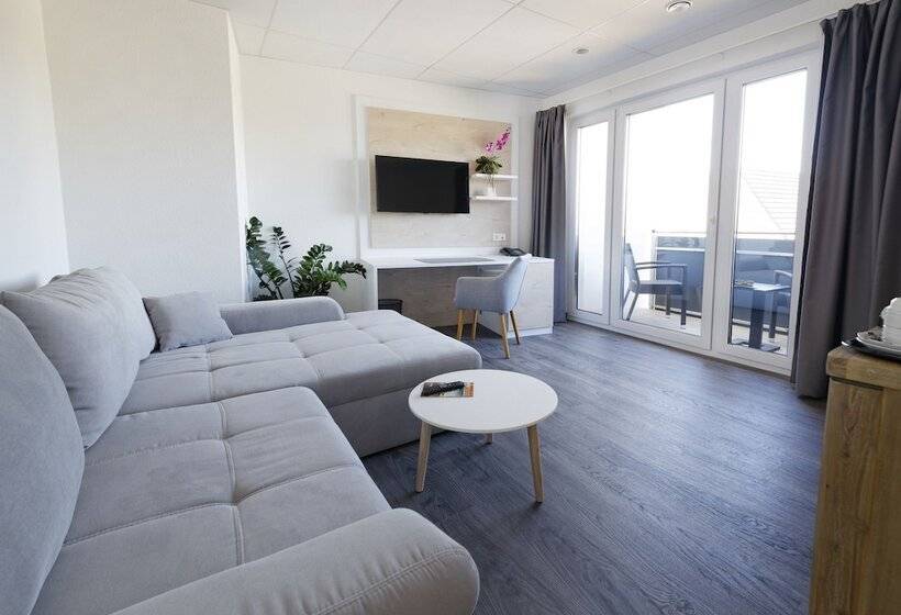 Полулюкс, An Der Burgschanke