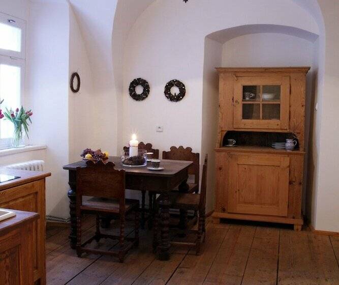 شقة أساسية غرفة واحدة, Biorezydencja