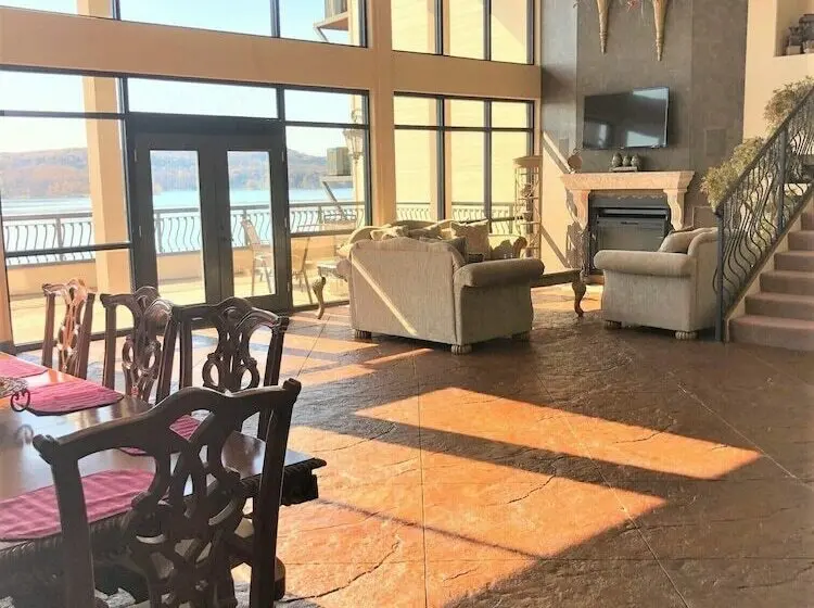 ３ベッドルームのスーペリアビラ, D Monaco Luxury Resort