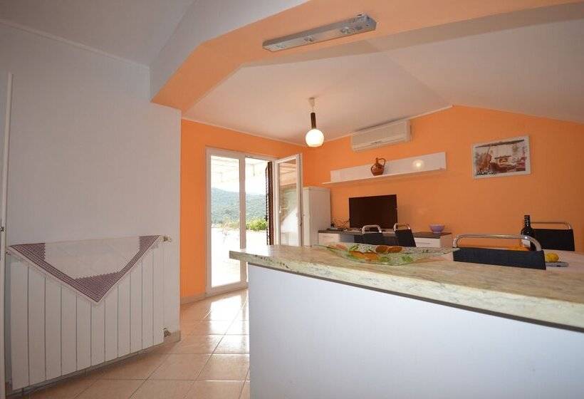 침실 3개 바다 전망 아파트, Villa Castello