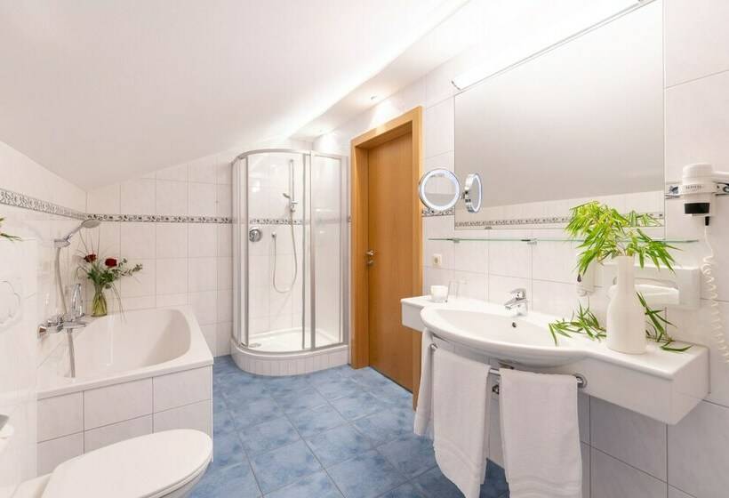 غرفة عائلية, Gratz Großarl