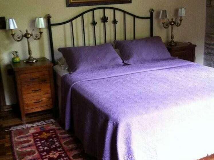 اتاق لوکس, Kamarca House