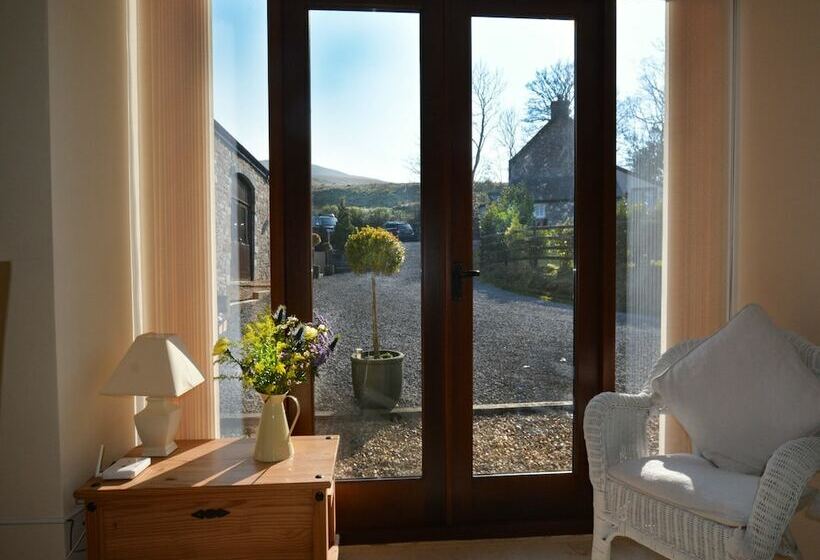 Хижина, Rhiwddu Barns   Brecon Beacons National Park