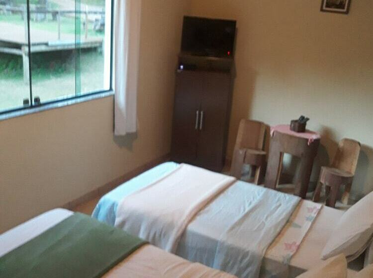 غرفة قياسية ثلاثية, Pousada Ecorsini Aventura