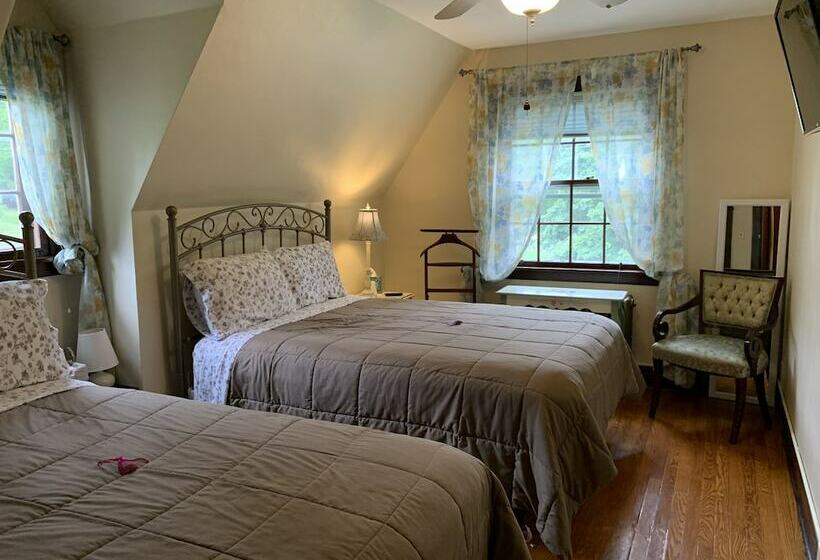 חדר סטנדרט חדר אמבטיה משותף, Georgian Garden Inn